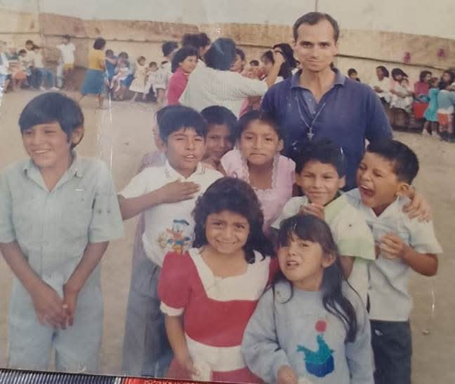 primera imagen del papa leon en peru en la decada de los 80